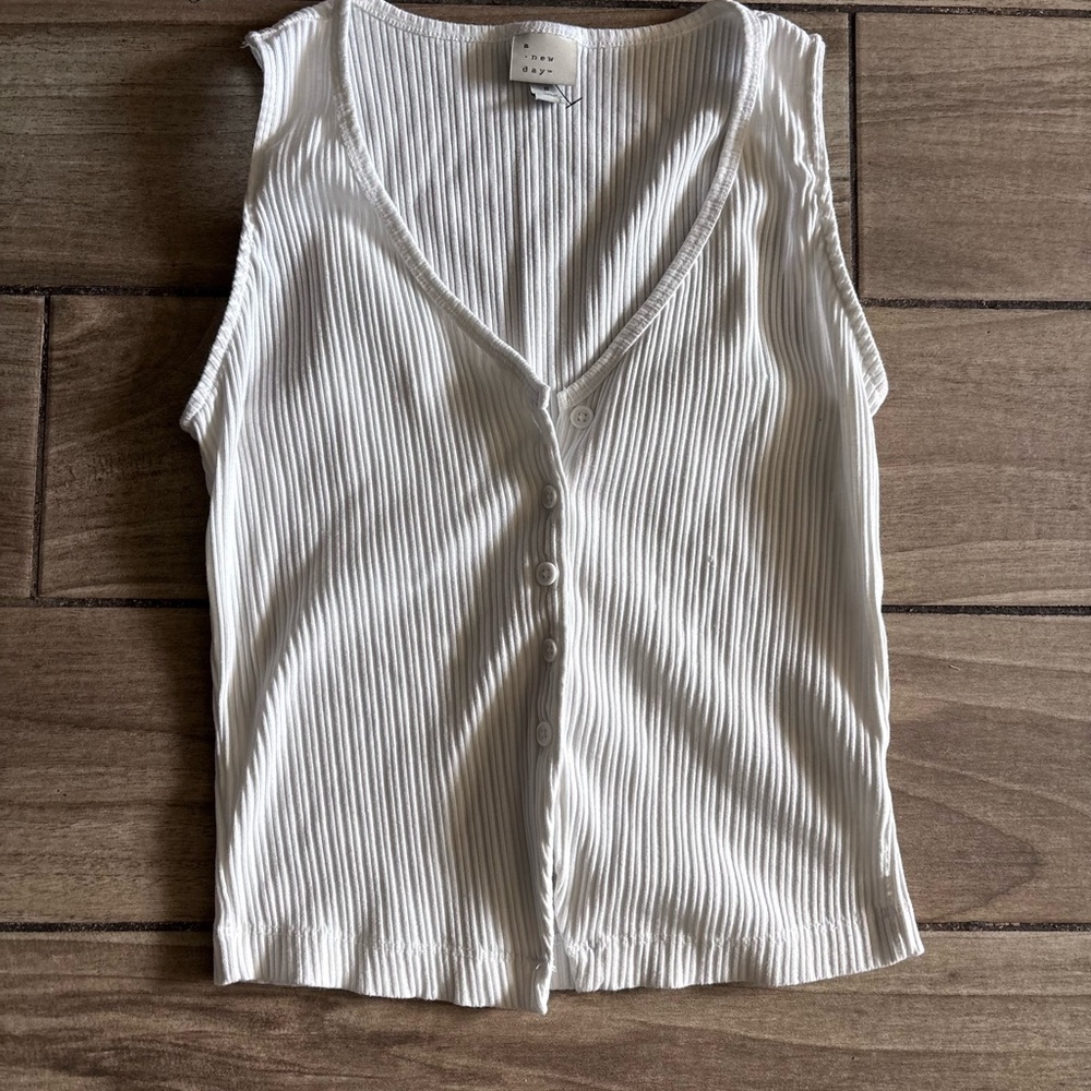 a new day White Ribbed Button Tank Top
